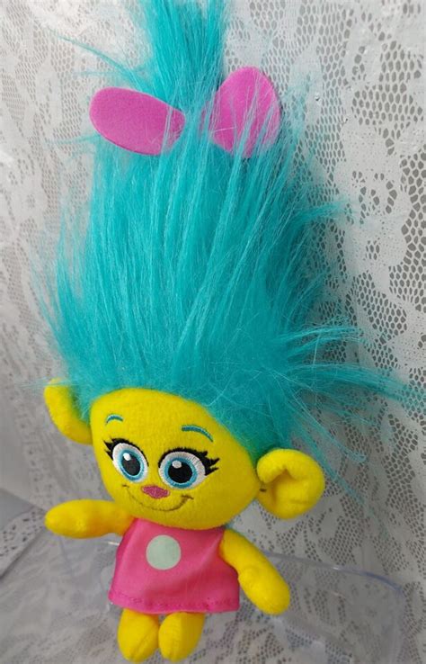 yellow troll doll|who plays smidge from trolls.